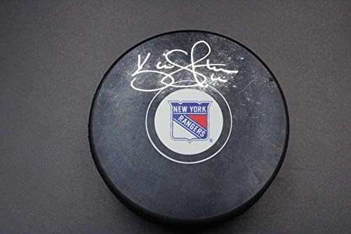 Kevin Shattenkirk potpisao Auto autogram Rangers Hockey Puck Steiner D7770-autograme NHL Paks